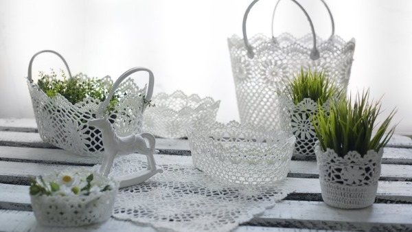 Как накрахмалить салфетку связанную крючком крахмалом, сахаром, клеем ПВА, желатином, утюгом