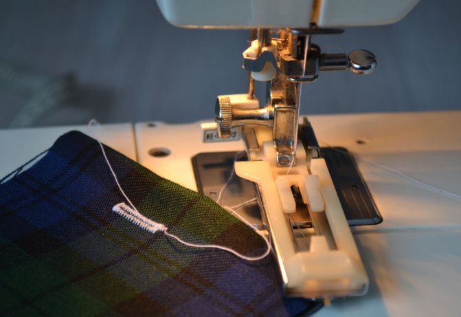 Как сделать петлю для пуговицы на швейной машинке