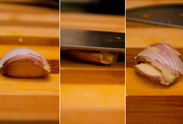 Очищение чеснока при помощи ножа