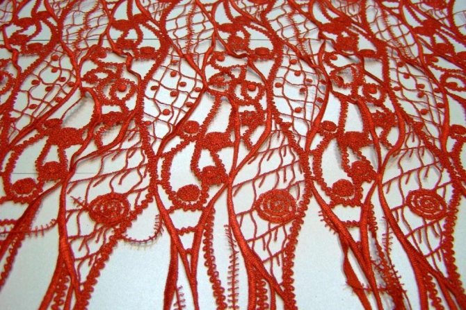 Перед тем как приступать к плетению, нужно подготовить материалы и инструменты для работы