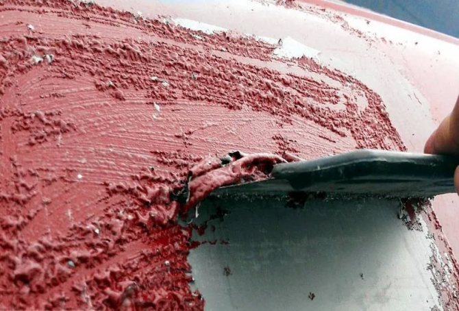 Снятие краски шпателем