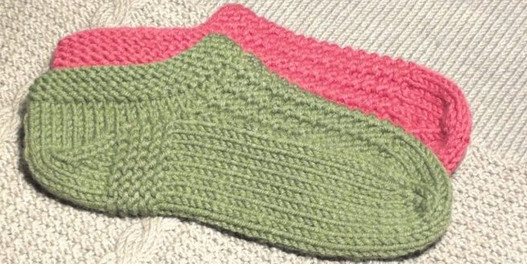 Уютные домашние следки двумя спицами: мастер класс...