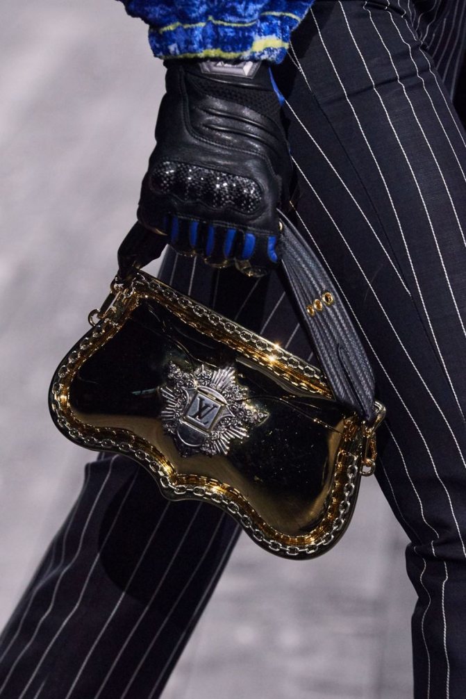 Модные сумки осень-зима 2020-2021 с пряжками из коллекции Louis Vuitton