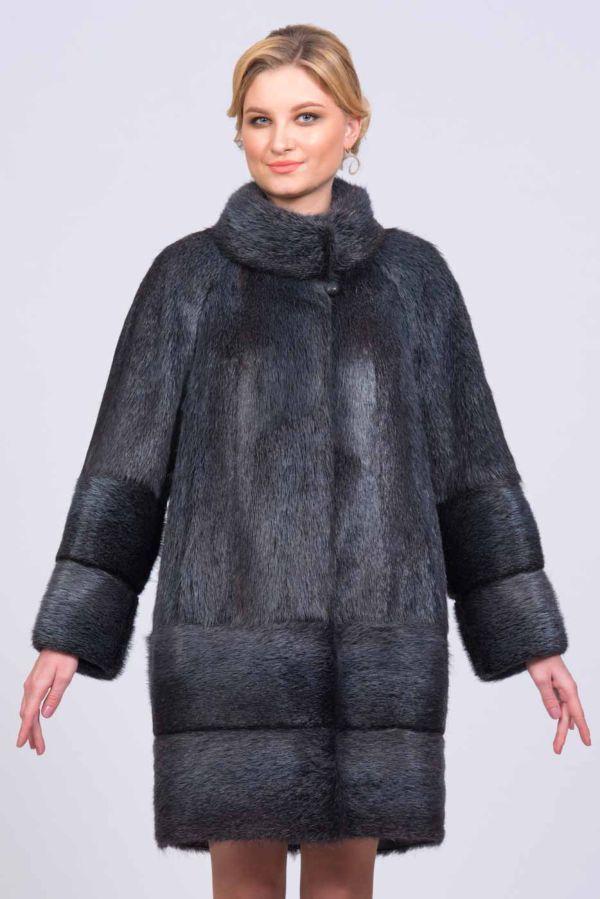 Шубка из меха норки прямого силуэта