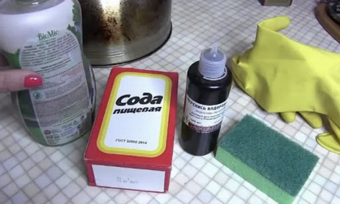 Способы выведения пятен от пота и дезодоранта с одежды